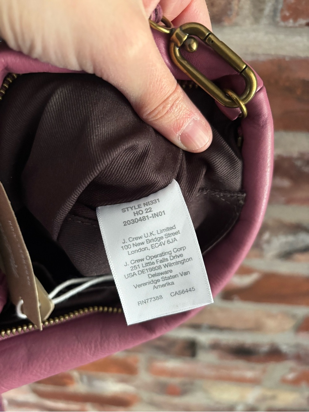 Madewell Purple The Puff Leather Crossbody Purse NWT - Picture 8 of 9